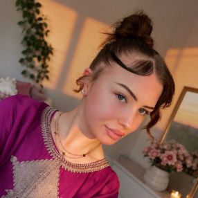 Elana, Babysit in Hamont-Achel