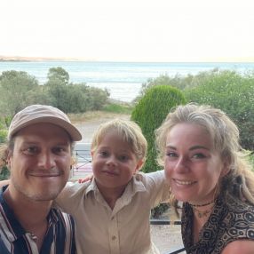 Kaena, Family in Arendonk