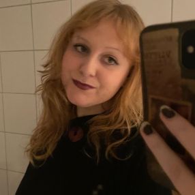 Lia, Babysitter in Dendermonde