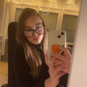 Amy, Babysit in Brasschaat