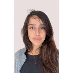 Asli, Babysitter à Oostende
