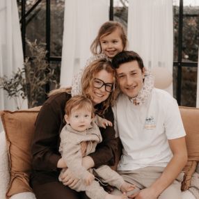 Hannah, Family in Antwerpen