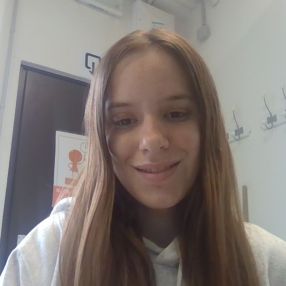 Kienna, Babysitter à Sint-Niklaas