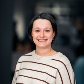 Erin, Babysitter à Saint-Léger