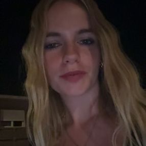 Frauke, Babysitter à Wichelen