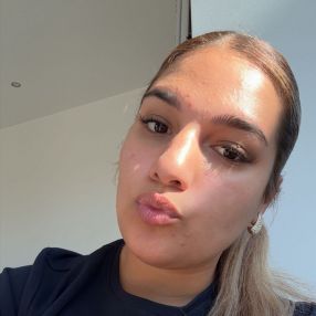 Sofia, Babysitter à Merksplas