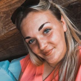 Gwenn, Babysit in Merksplas