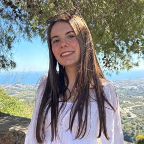 Lara, Babysitter à Meise