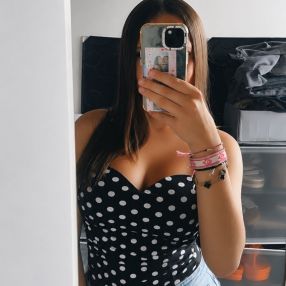 Maylina, Babysitter à Hensies