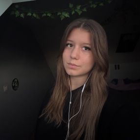 Rosalie, Babysitter à Perwijs