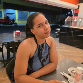 Danilsa, Babysitter à Tielt