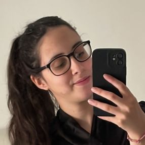 Assia, Babysitter à Lokeren