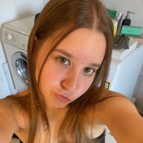Nele, Babysitter à Aarschot