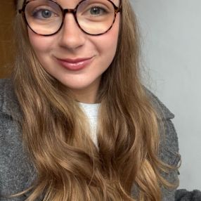 Aude, Babysitter à Esneux