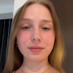 Alexandra, Babysit in Hemiksem