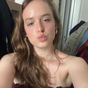 Néa, Babysitter in Wevelgem