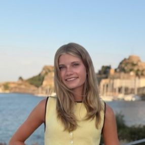 Camille, Babysit in Ohain