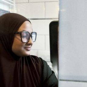 Nouhaila, Babysitter à Verviers