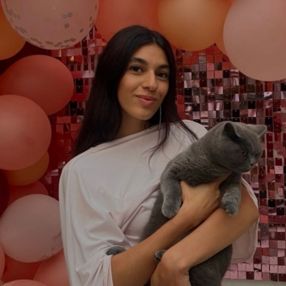 Yaren, Babysitter à Edegem