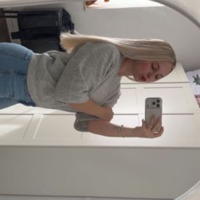 Valkyrja, Babysitter in Poperinge