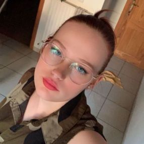 Clara, Babysitter à Châtelet