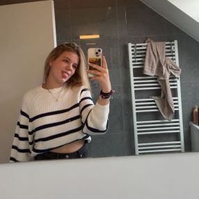 Lotte, Babysit in Koekelare
