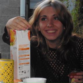 Eva, Babysitter à Aubange