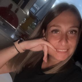 Antonia, Babysitter à Oupeye
