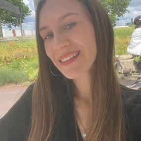Khrystyna, Babysitter à Schoten