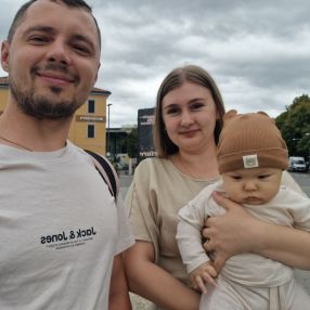 Iustina, Famille à Courcelles