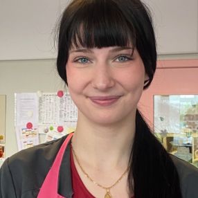 Laura, Babysitter in Ciney