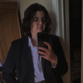 Lorelaï, Babysitter à Herstal