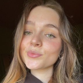 Anouk, Babysitter à Bekkevoort