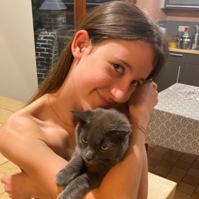 Faustine, Babysit in Héron