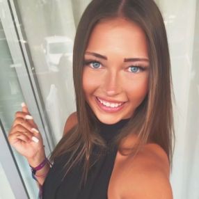 Ambre, Babysitter à Hannut