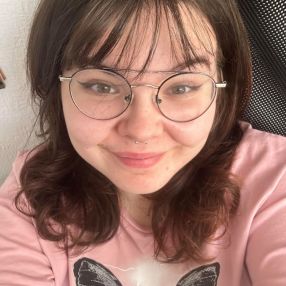 Sarah, Babysitter à Jemeppe-sur-Sambre