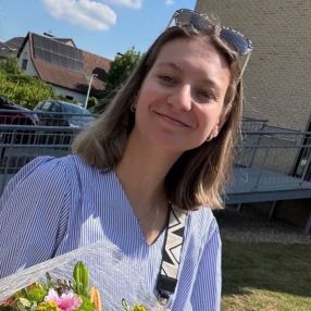 Elise, Babysitter à Berlare