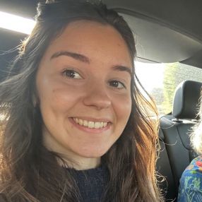 Margot, Babysit in Blegny