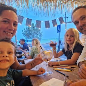 Domitille, Famille à Doornik