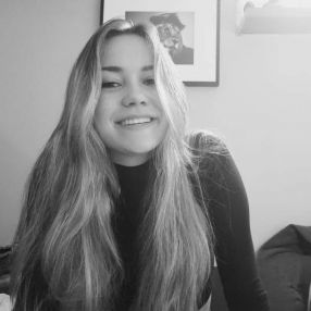 Eline, Babysit in Merelbeke