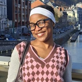 Ingrid Brenda, Babysitter à Dinant