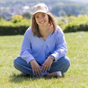 Charlyne, Babysit in Chièvres