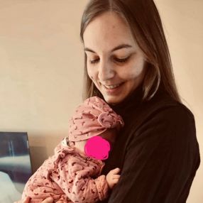 Manon, Babysit in Châtelet