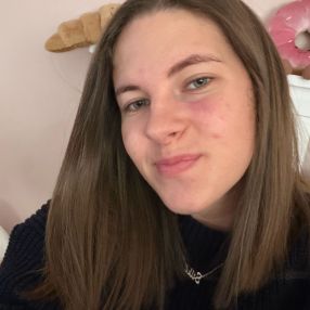 Silke, Babysit in Stabroek