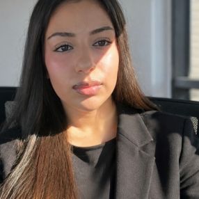 Nissma, Babysitter à Maaseik