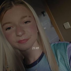 Clara, Babysitter à Namen