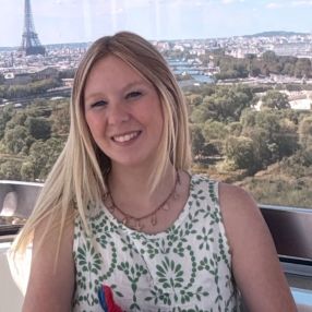 Séverine, Babysitter à Profondeville