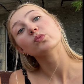 Lisa, Babysitter à Hamoir
