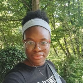 Brénam Monique, Babysitter à Nazareth-De Pinte