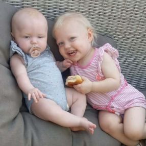 Evi, Gezin in Meise